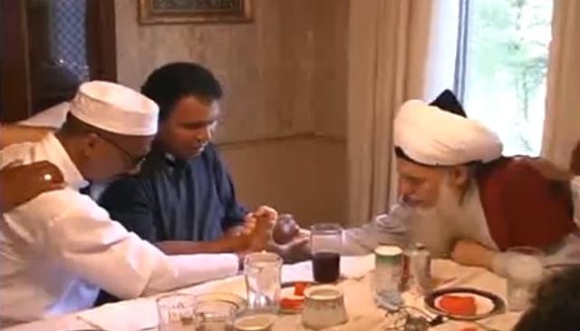 World Champion Muhammad Ali Visits Mawlana Shaykh Hisham in 2001