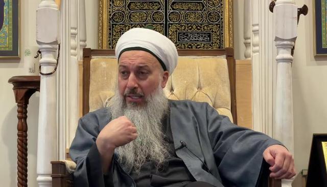 "The Believer Who Reads Quran Is Like the Citron"