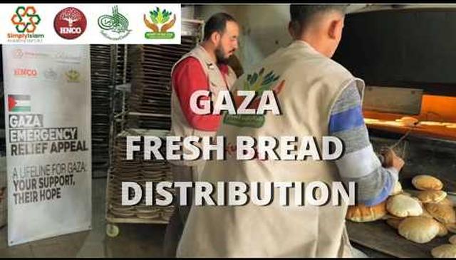 GAZA: FRESH BREAD DISTRIBUTION